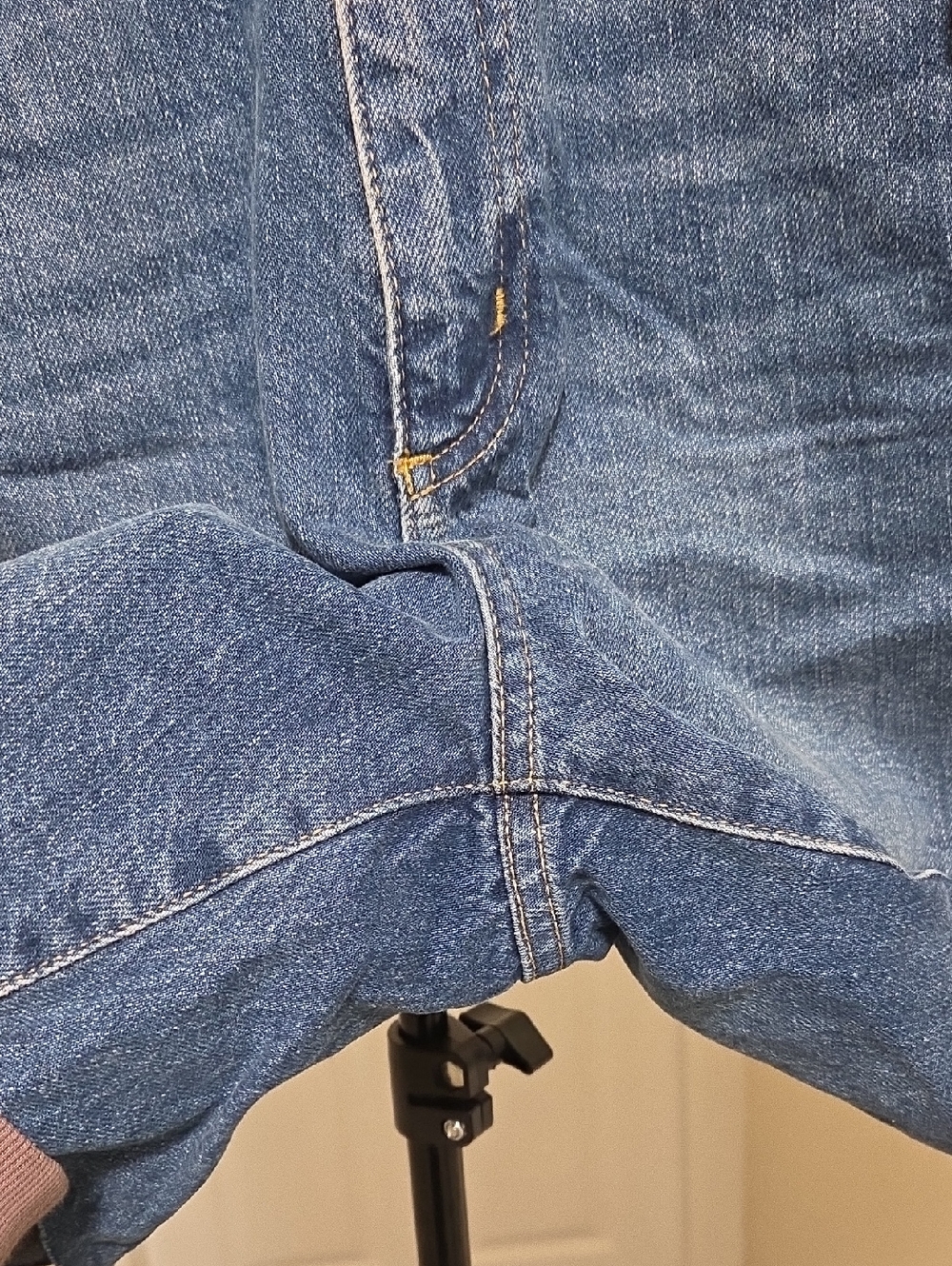 NWT Urban Outfitters Mid-Blue Denim Cutoff Shorts - Picture 4 of 8